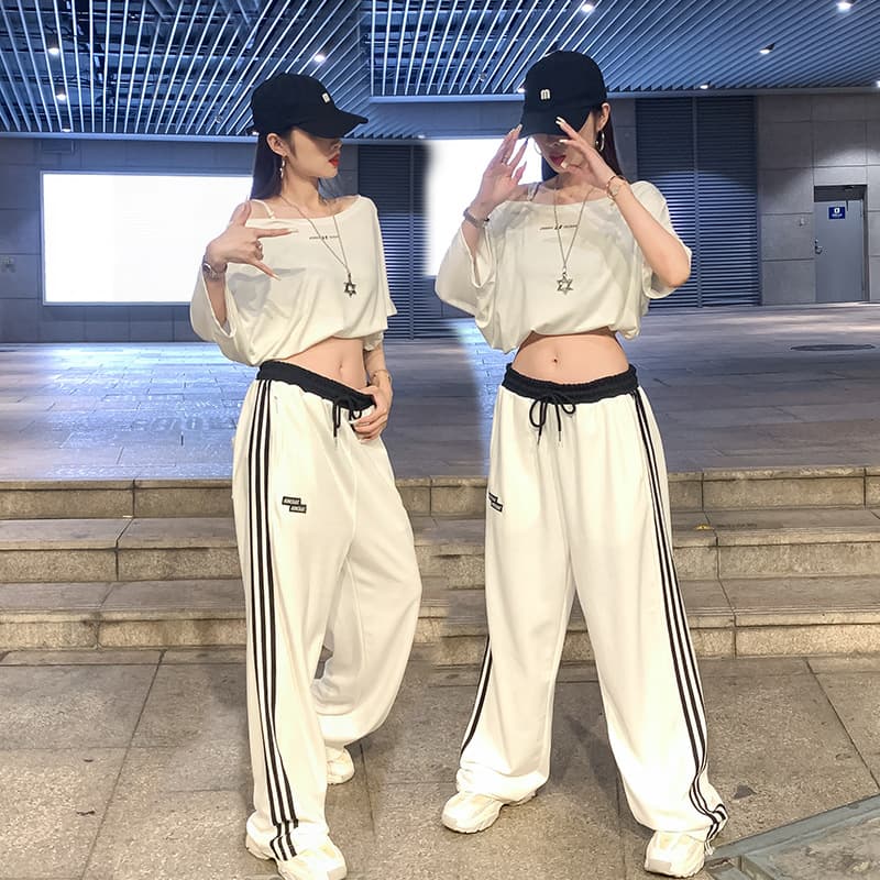 ダンス衣装 サイドライン入りゆったりトップスとパンツのセット