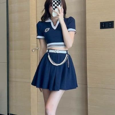 ダンス衣装 襟付き半袖トップスとフレアスカートのセットアップ