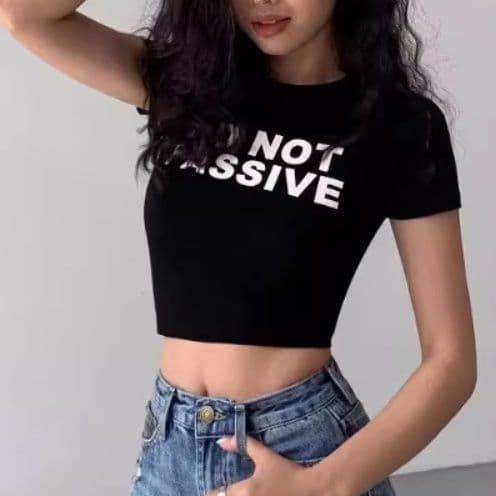 ダンス衣装 メッセージロゴ入りショート丈半袖Tシャツ