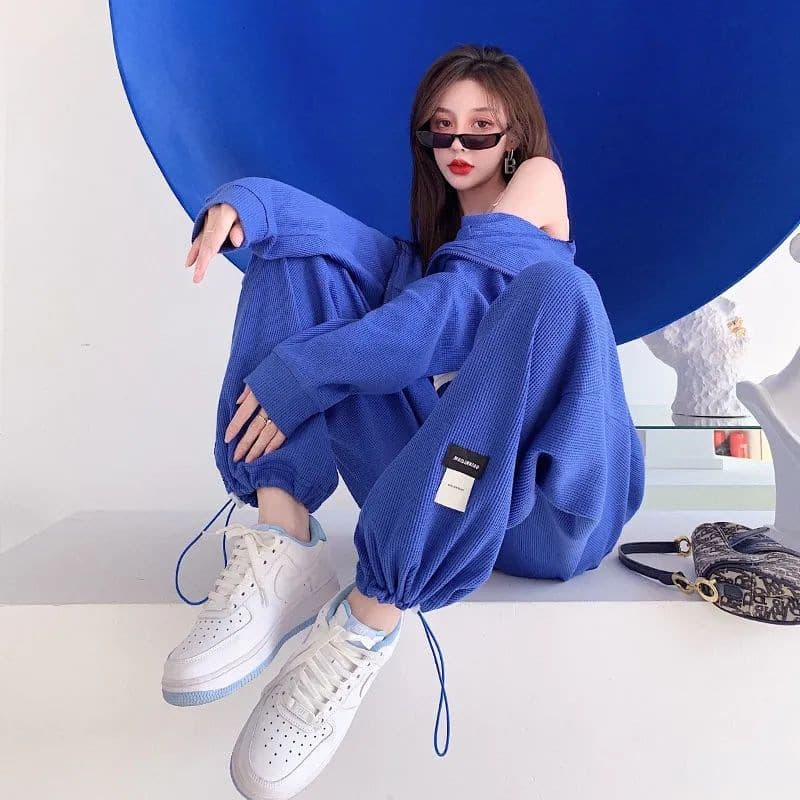 ダンス衣装 ショート丈ジャケットとワイドパンツのストリートセットアップ