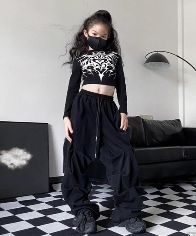 キッズダンス衣装 子供用ダンス衣装セット 長袖トップス パンツ 黒白